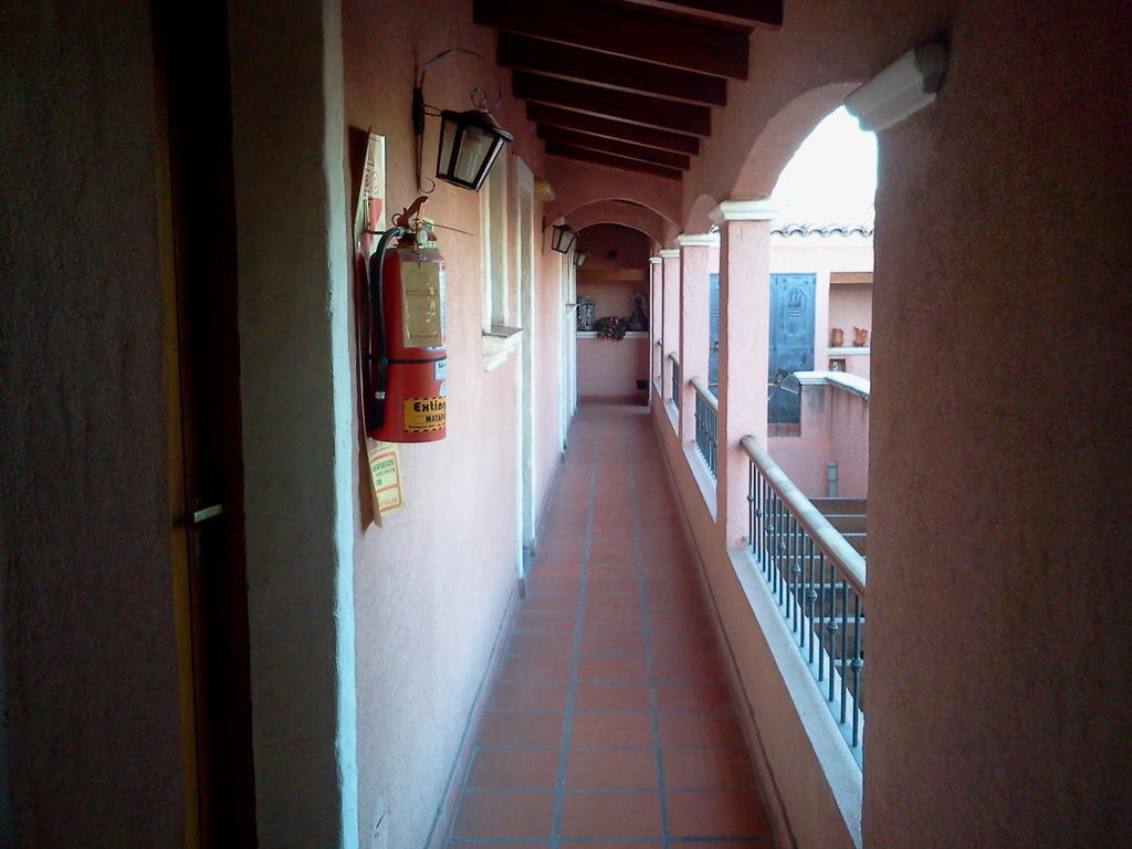 Hostal Terrazas Del San Bernardo Сальта Экстерьер фото