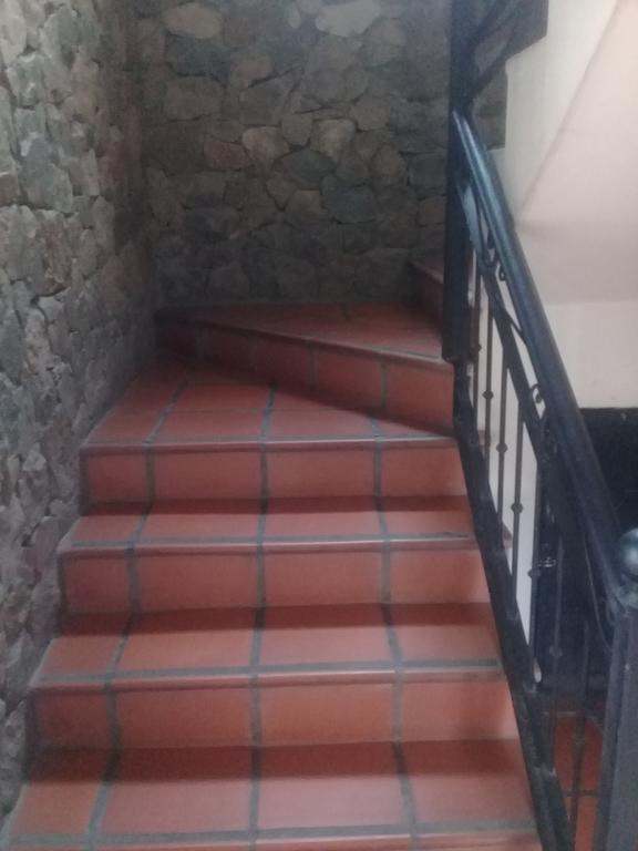 Hostal Terrazas Del San Bernardo Сальта Экстерьер фото