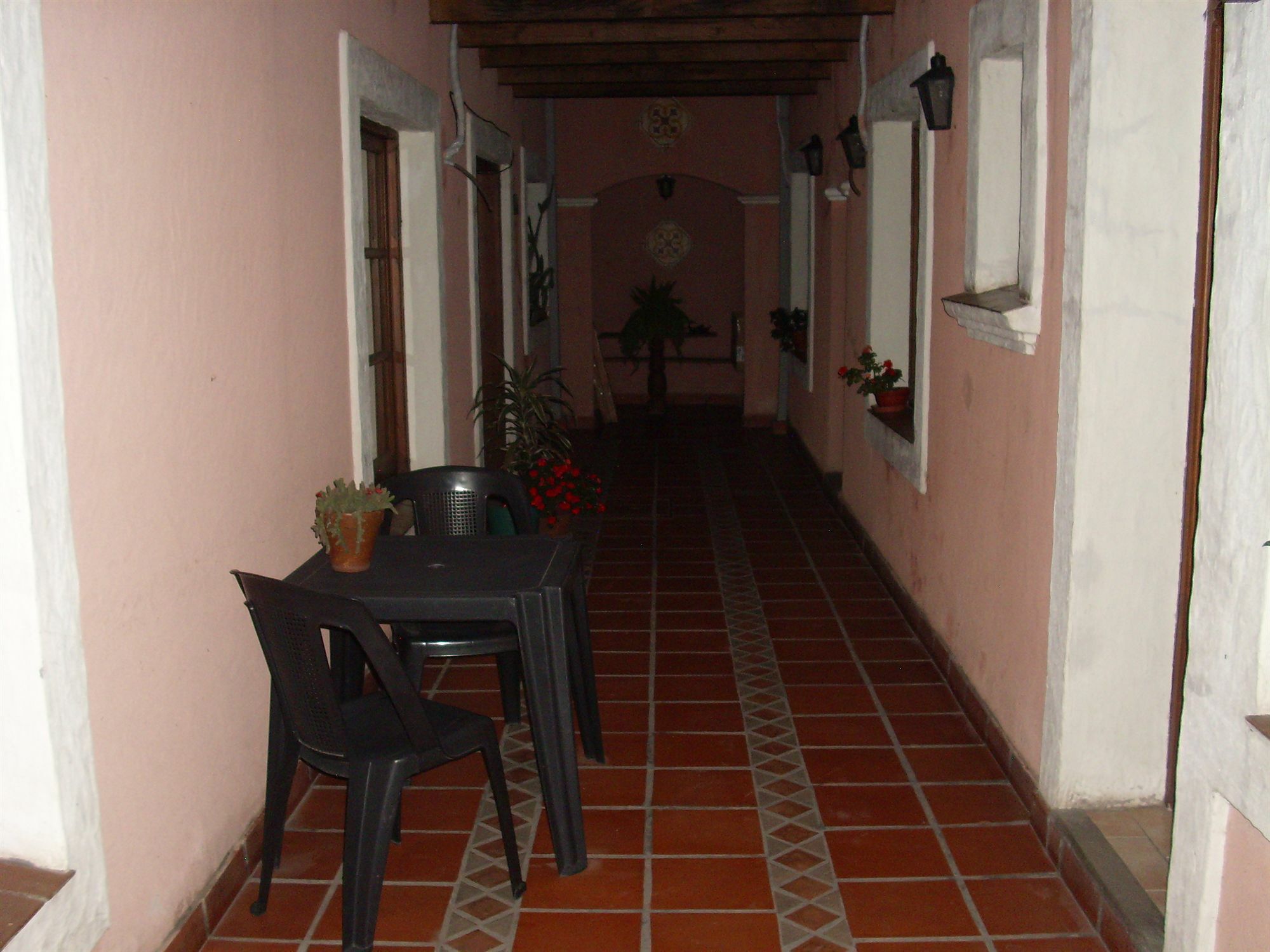 Hostal Terrazas Del San Bernardo Сальта Экстерьер фото